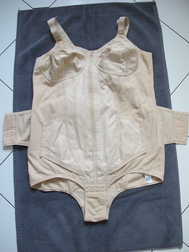 Anita med korselett 105 b - gr,